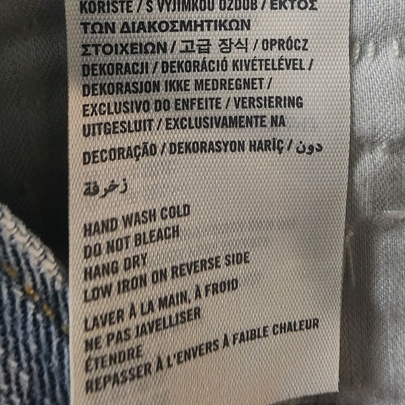 Abercrombie & Fitch Womens Distressed Beaded Pocket Short Shorts Size 2/26. - Picture 11 of 12